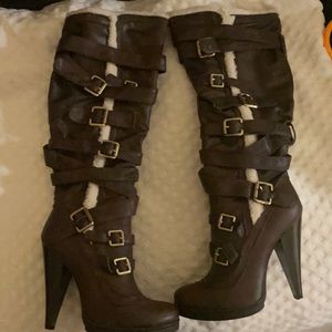 Size 8, brown, women boots